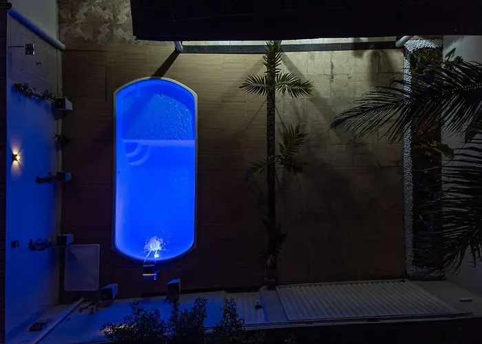 Casa Privativa De 3 Quartos Com Piscina Com Aquecimento Solar A 800M Das Praias De Taperapuan, Ar Condicionado, Wifi 110Mbps, Churrasqueira, Garagem Para 02 Carros