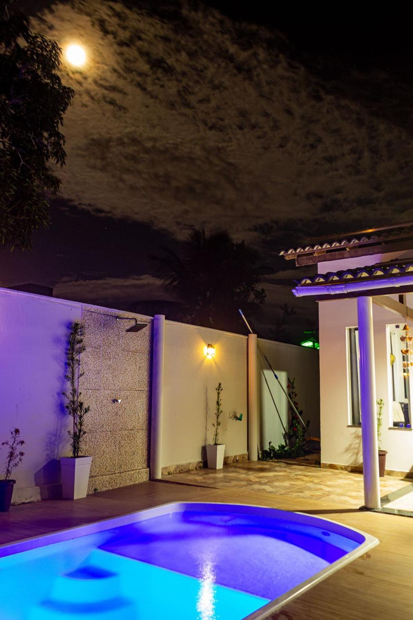 Casa Privativa De 3 Quartos Com Piscina Com Aquecimento Solar A 800m Praias De Taperapuan, Ar Condicionado, Wifi 110mbps, Churrasqueira, Garagem 02 Carros Porto Seguro