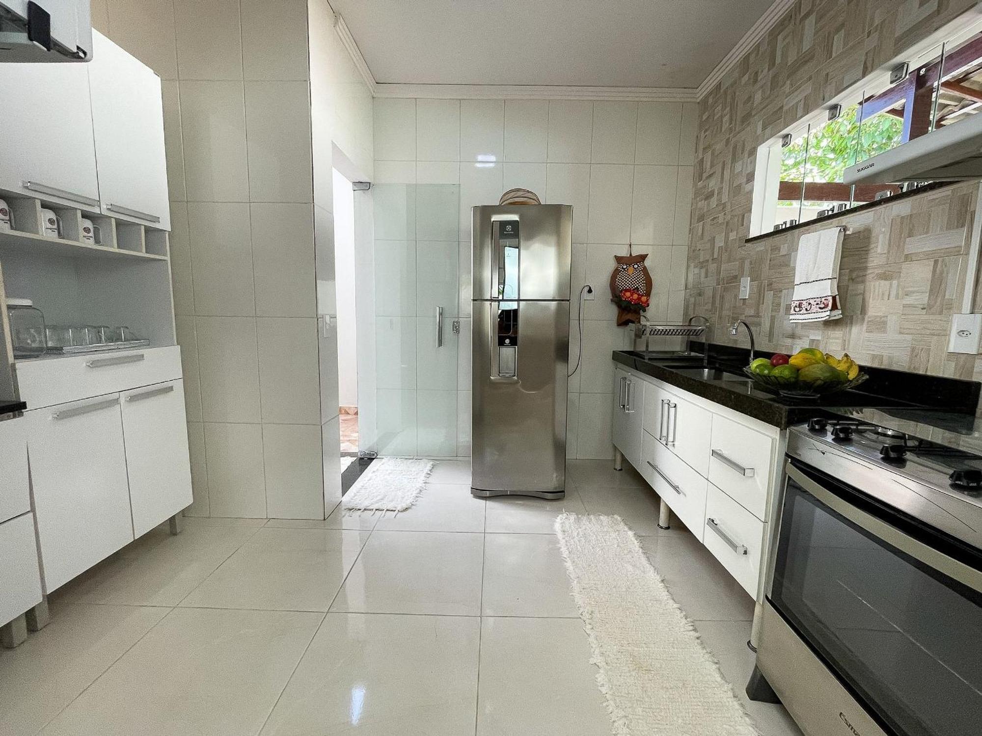 Casa Privativa De 3 Quartos Com Piscina Com Aquecimento Solar A 800m Praias De Taperapuan, Ar Condicionado, Wifi 110mbps, Churrasqueira, Garagem 02 Carros Casa de Férias