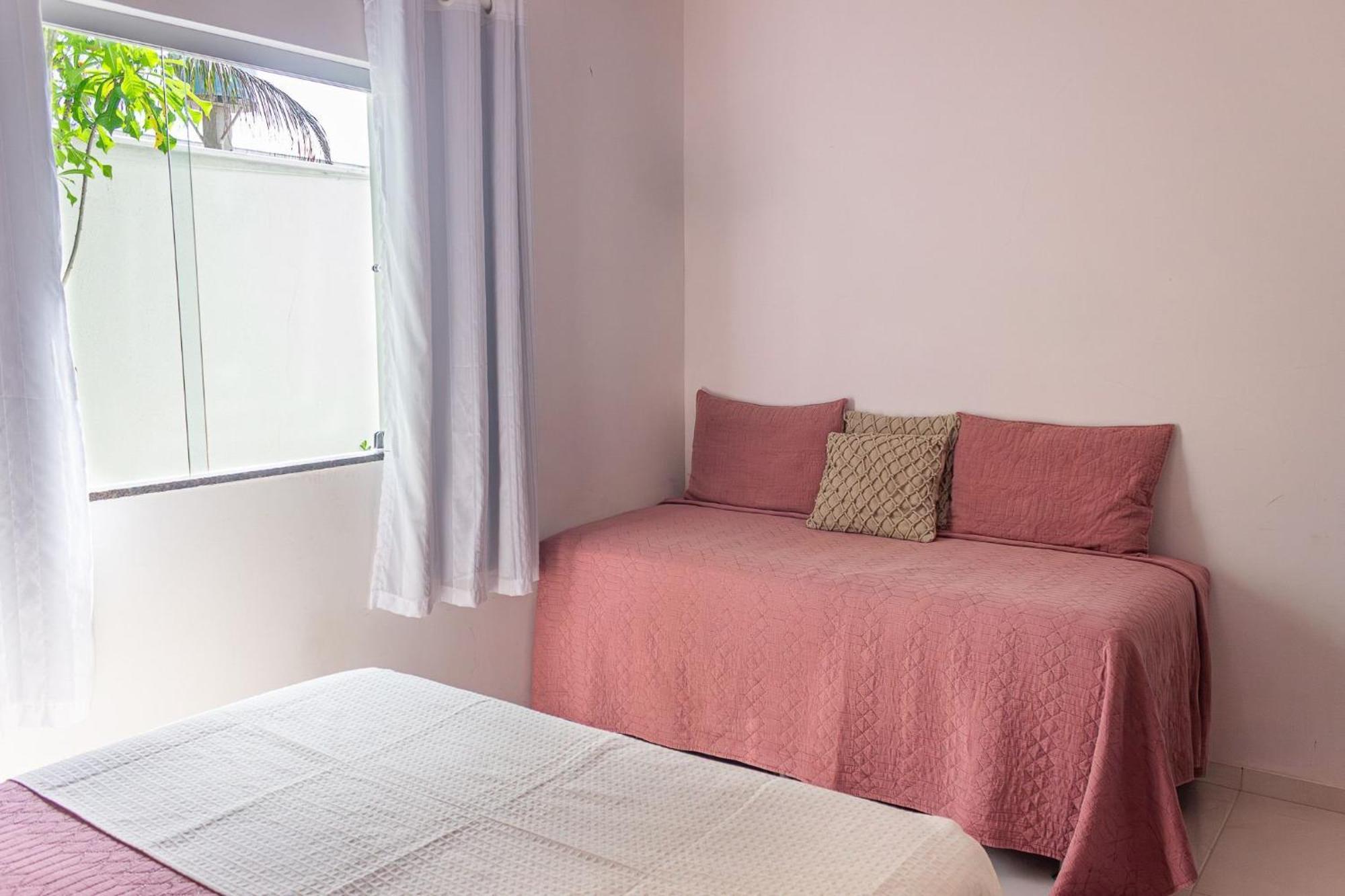 Casa Privativa De 3 Quartos Com Piscina Com Aquecimento Solar A 800m Praias De Taperapuan, Ar Condicionado, Wifi 110mbps, Churrasqueira, Garagem 02 Carros