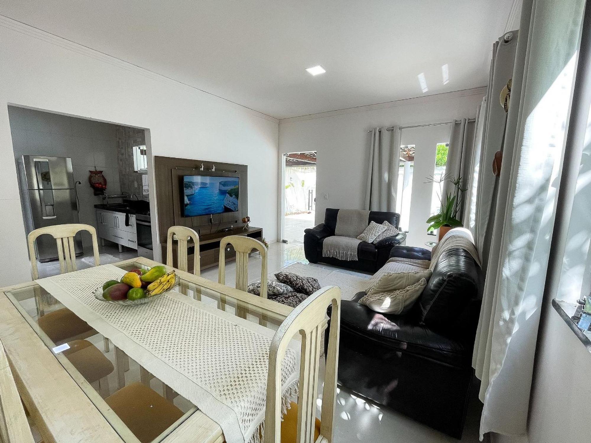 Casa Privativa De 3 Quartos Com Piscina Com Aquecimento Solar A 800m Praias De Taperapuan, Ar Condicionado, Wifi 110mbps, Churrasqueira, Garagem 02 Carros Casa de Férias Porto Seguro