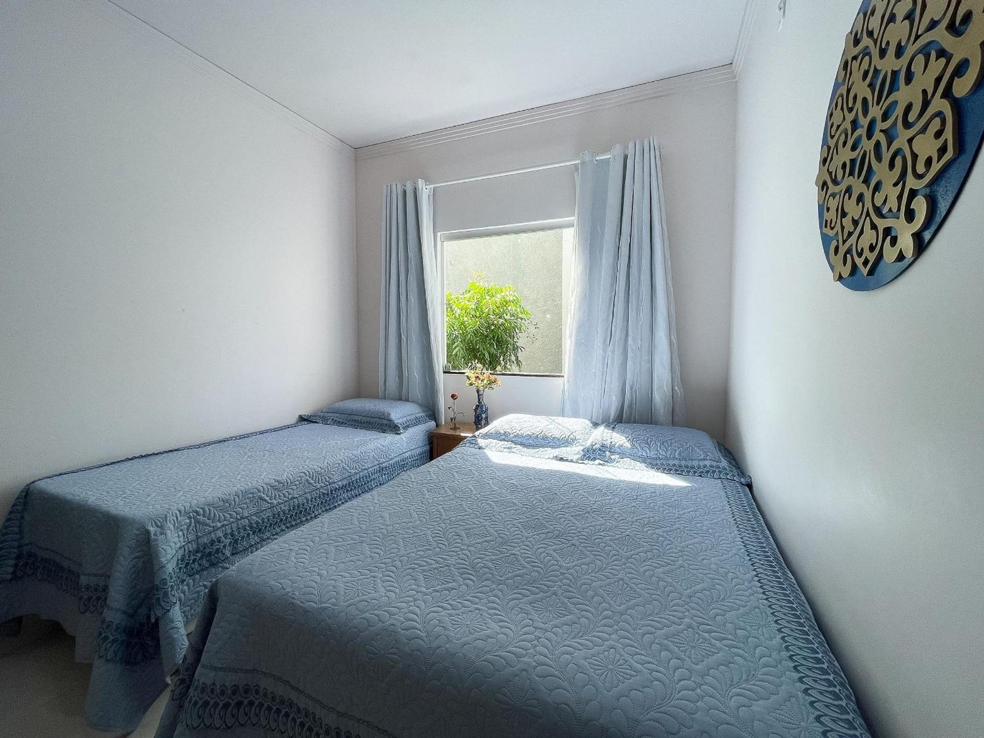 Casa Privativa De 3 Quartos Com Piscina Com Aquecimento Solar A 800m Praias De Taperapuan, Ar Condicionado, Wifi 110mbps, Churrasqueira, Garagem 02 Carros Casa de Férias Porto Seguro